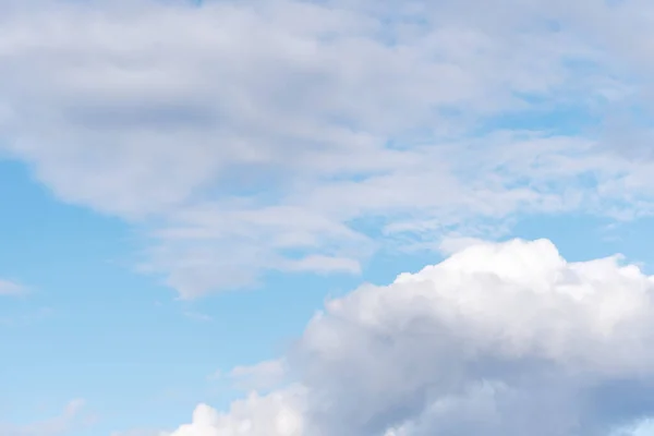 Beautiful Cirrus Clouds Blue Sky Sunny Day Background Texture — Stock Photo, Image