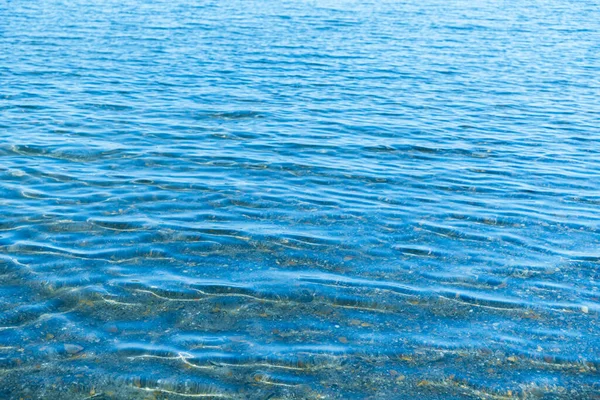 Mar Superfície Água Azul Com Ondas Perto Costa Textura Fundo — Fotografia de Stock