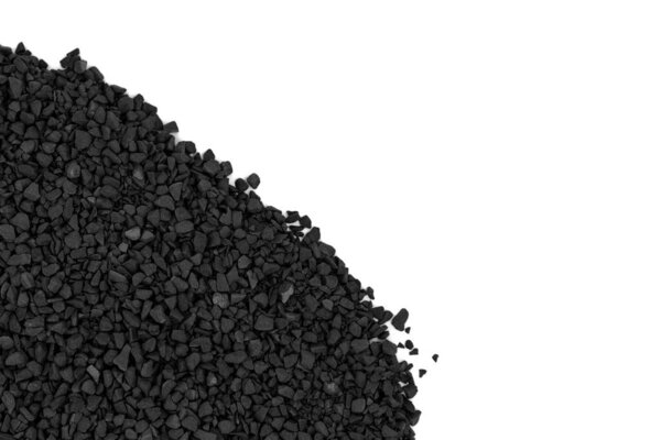 Черный (серый) мелкий щебень изолирован на белом фоне