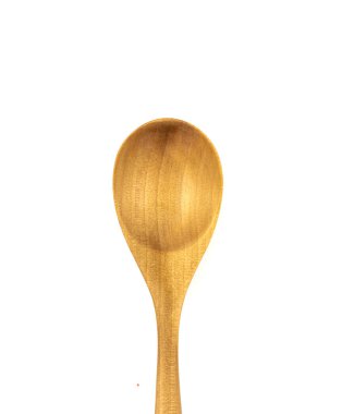 Boş tahta kaşıkları beyaz arkaplanda izole et, kapat