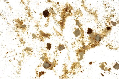 Beyaz arkaplanda izole edilmiş kuru ekmek kırıntıları