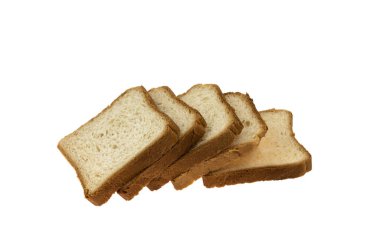 Beyaz arka planda izole edilmiş dilimlenmiş sandviç ekmeği. 