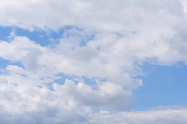 날푸른 하늘의 공기와 — 스톡 사진