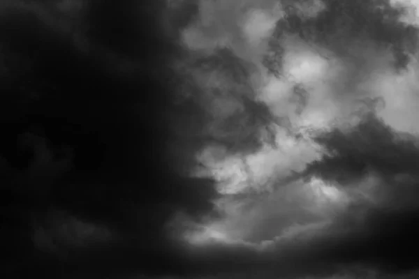 Nuvens Tempestade Preto Branco Antes Chuva Céu Dramático — Fotografia de Stock