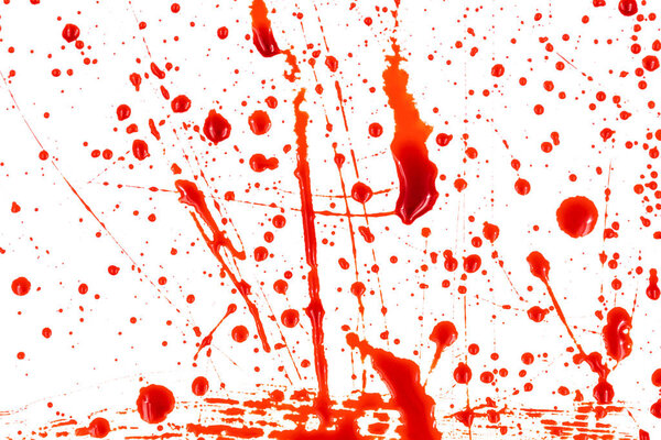 Кровавые брызги и капли на белом фоне. Капание и последующая красная кровь (краска)