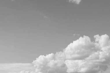 Siyah ve beyaz fırtına dramatik bulut arkaplan dokusu