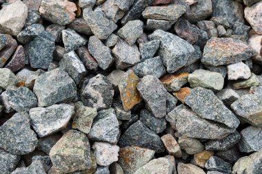 Siyah küçük yol taşı zemin, koyu çakıl taşları taş yapı, granit, mermer