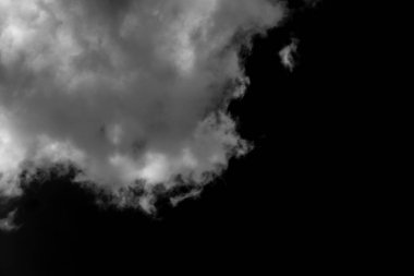 Yağmurdan önceki gökyüzü, bulutlu dramatik gökyüzü, kara bulutlar arka plan