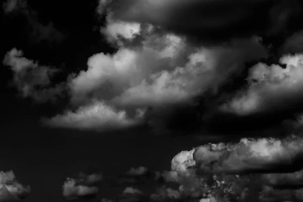 Небо Перед Дождем Облачное Драматическое Небо Темные Облака Фоне Текстуры — стоковое фото