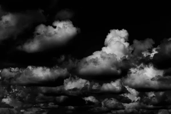 Himlen Före Regnet Den Molniga Dramatiska Himlen Mörka Moln Konsistens — Stockfoto