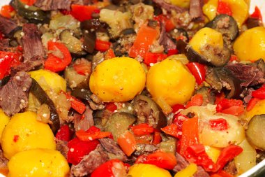 Patatesli sebze güveci. Arka plan dokusunu kapat.