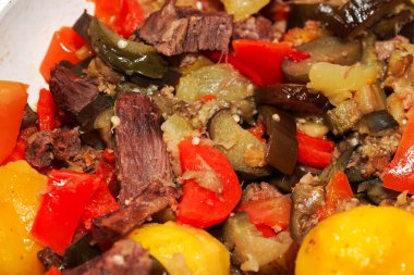 Patatesli sebze güveci. Arka plan dokusunu kapat.