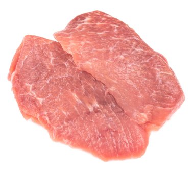 Beyaz arka planda izole edilmiş çiğ domuz eti. Şnitzel. Biftek. Et filetosu.