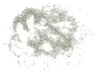 Gri küçük kayaların zemin dokusu izole edilmiş beyaz arkaplan. Siyah küçük yol taşı. Taş çakıl taşları, dikişsiz doku. Ezilmiş granit çakılların koyu arkaplanı, yakın plan. yığılan kil