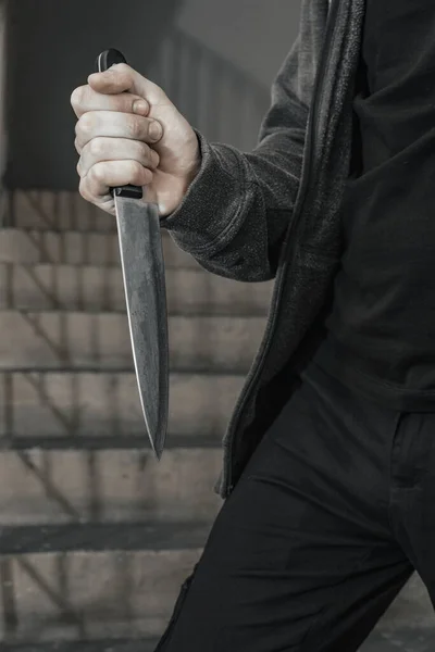 Man Knife Landing Killer Hides Covers Knife Attack Topics Violence — Stock Photo, Image