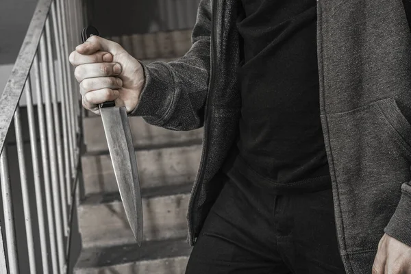 Man Knife Landing Killer Hides Covers Knife Attack Topics Violence — Stock Photo, Image