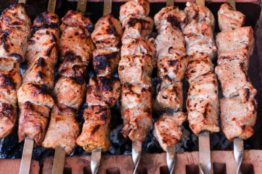 Domuz etli şiş kebap.