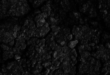 Siyah çatlamış gri toprak dokusu arka plan, koyu ve doğranmış gri toprak, eski çatlak karanlık zemin, yakın plan, erozyon