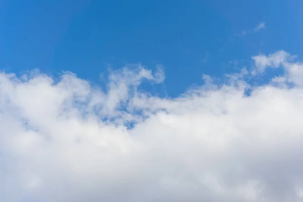 Cirrus Wolken Auf Einem Blauen Himmel Hintergrund Textur — Stockfoto