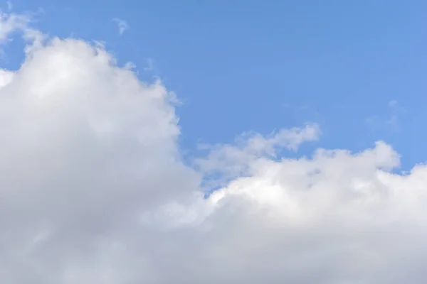 Cirrus Wolken Blauwe Lucht Dag Achtergrond — Stockfoto