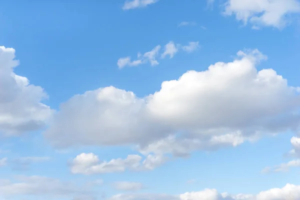 Cirrus Σύννεφα Μπλε Ουρανό Ημέρα Φόντο — Φωτογραφία Αρχείου