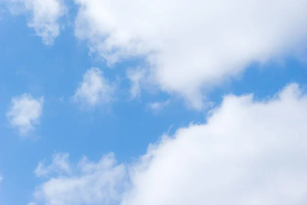 Blauwe Lucht Mooie Cirrus Wolken Een Zonnige Dag Achtergrond Textuur — Stockfoto
