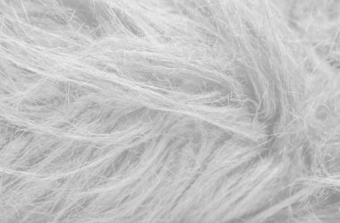 Gökyüzündeki bulutlar siyah ve beyaz bulutlar gökyüzünde siyah ve beyaz. Siyah arkaplanda bulutlar