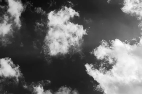 Nuvens Céu Nuvens Pretas Brancas Céu Preto Branco Nuvens Fundo — Fotografia de Stock