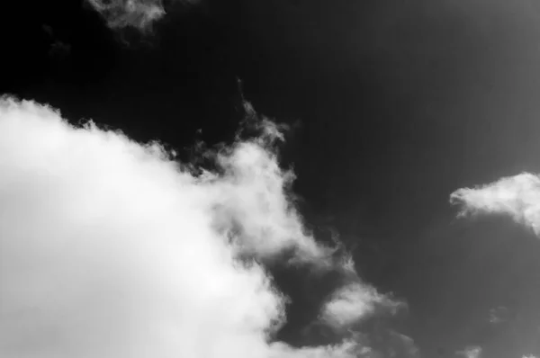 Nuages Dans Ciel Nuages Noirs Blancs Dans Ciel Noir Blanc — Photo