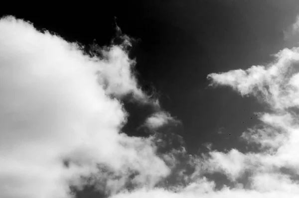 Wolken Himmel Schwarz Weiße Wolken Himmel Schwarz Weiß Wolken Auf — Stockfoto