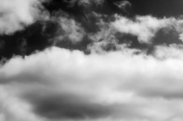 Nuvens Céu Nuvens Pretas Brancas Céu Preto Branco Nuvens Fundo — Fotografia de Stock