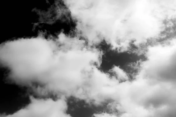 Nubes Cielo Nubes Blancas Negras Cielo Blanco Negro Nubes Sobre — Foto de Stock