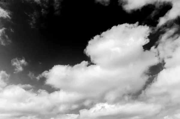 Wolken Himmel Schwarz Weiße Wolken Himmel Schwarz Weiß Wolken Auf — Stockfoto