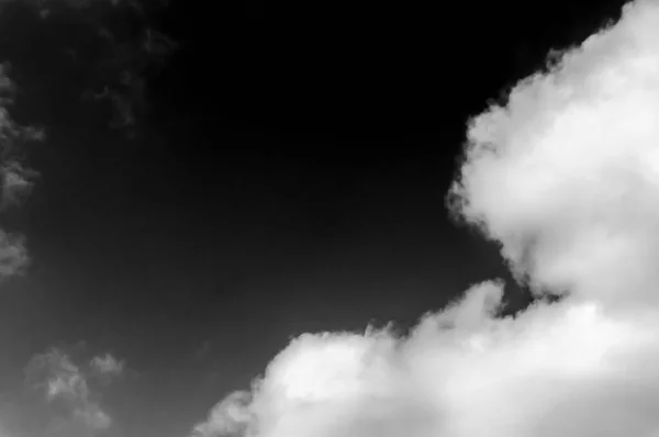 Wolken Himmel Schwarz Weiße Wolken Himmel Schwarz Weiß Wolken Auf — Stockfoto