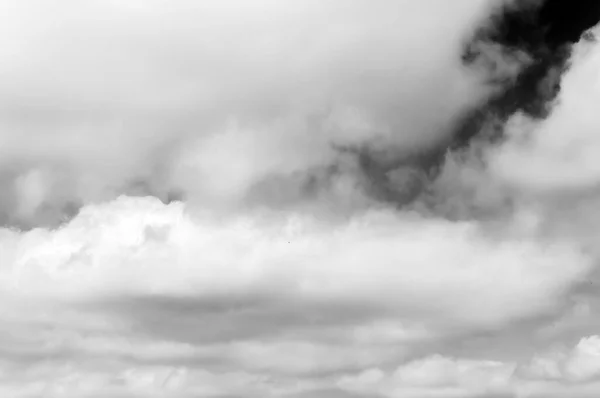 Wolken Himmel Schwarz Weiße Wolken Himmel Schwarz Weiß Wolken Auf — Stockfoto