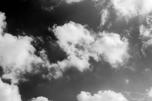 Хмари Небі Чорно Білі Хмари Небі Чорно Білі Гуки Чорному — стокове фото