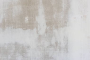 Alçıtaşı duvarlar boyayı, iç döşemeyi, onarımları, arka plan dokusunu, bitirmeye hazır duvar ve iç inşaat işlerini kapsıyor.