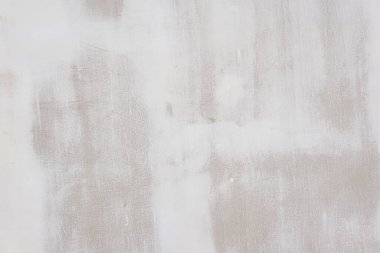 Alçıtaşı duvarlar boyayı, iç döşemeyi, onarımları, arka plan dokusunu, bitirmeye hazır duvar ve iç inşaat işlerini kapsıyor.