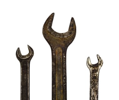 Eski paslı flamalar beyaz arka planda izole edilmiş. İngiliz anahtarı kapat.