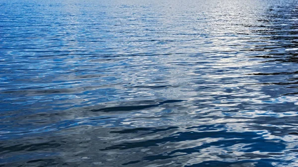 Свет Играет Поверхности Моря Водная Поверхность Поверхность Моря Водный Фон — стоковое фото