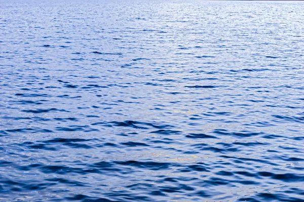 Поверхность Воды Волнами Фоновая Текстура Чистая Голубая Вода Озере Волной — стоковое фото