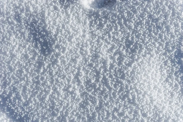 純白の雪の質感 青のトーンでの新雪の質感の背景 ラフ雪の表面 — ストック写真