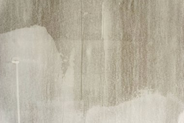 Alçıtaşı duvarda boya, iç döşeme, onarım.