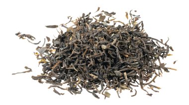 Kurumuş çay yaprakları beyaz arkaplan dokusunda izole.