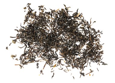 Kurumuş çay yaprakları beyaz arkaplan dokusunda izole.