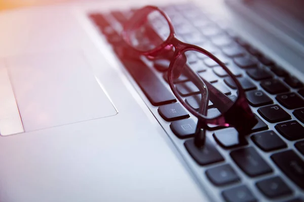 Glasses Computer Keyboar — Stock Photo, Image