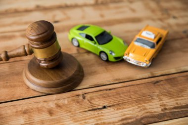 Masada araba kazası geçiren hakim!