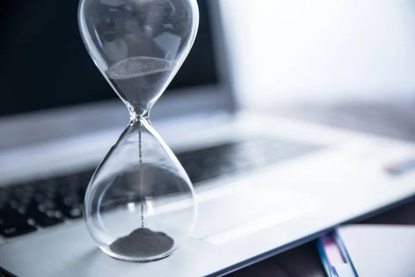 Reloj Arena Teclado Del Ordenador — Foto de Stock