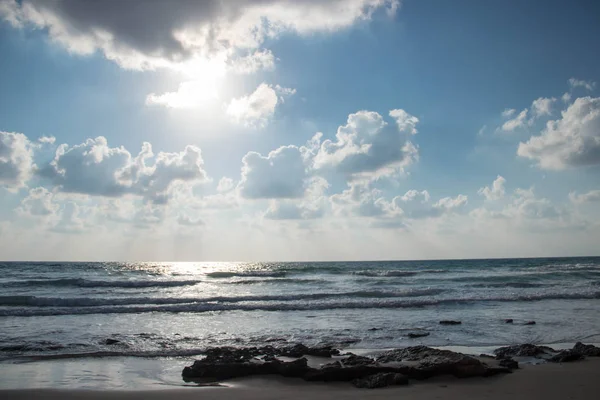 Beautiful Sea Landscape Waves Relief Air Clouds Sun Rays — Stock Photo, Image