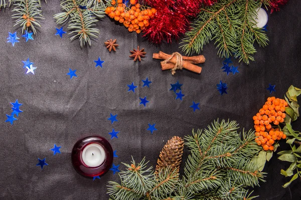 Ramos Árvore Natal Com Ouropel Estrelas Azuis Paus Canela Rowan — Fotografia de Stock